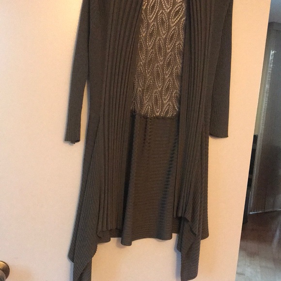 Cardigan - Picture 2 of 4